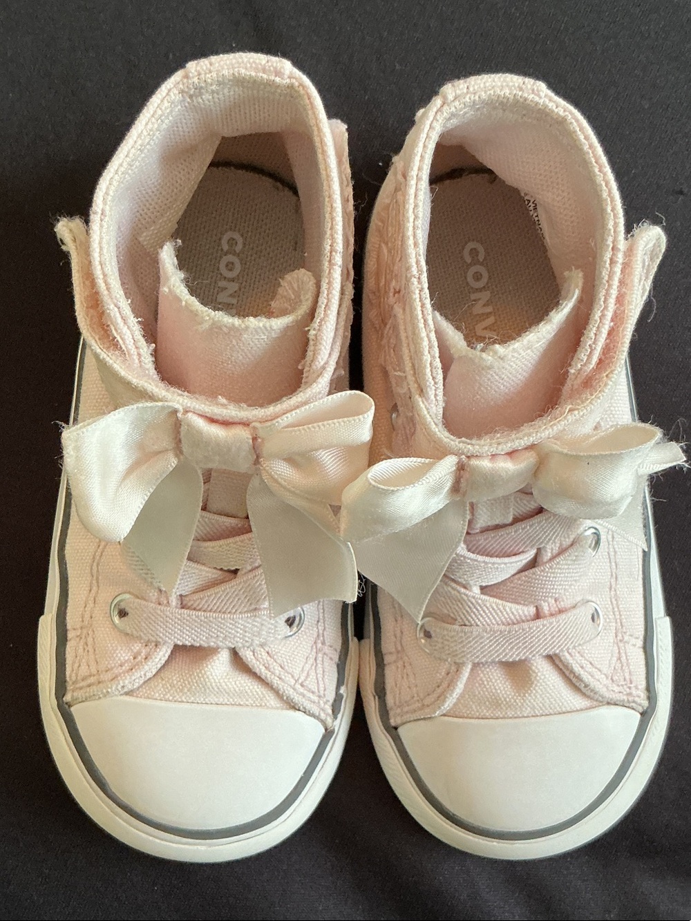 Converse All Star - Infant High-Top Sneakers with Satin Bows - Picture 5 of 9